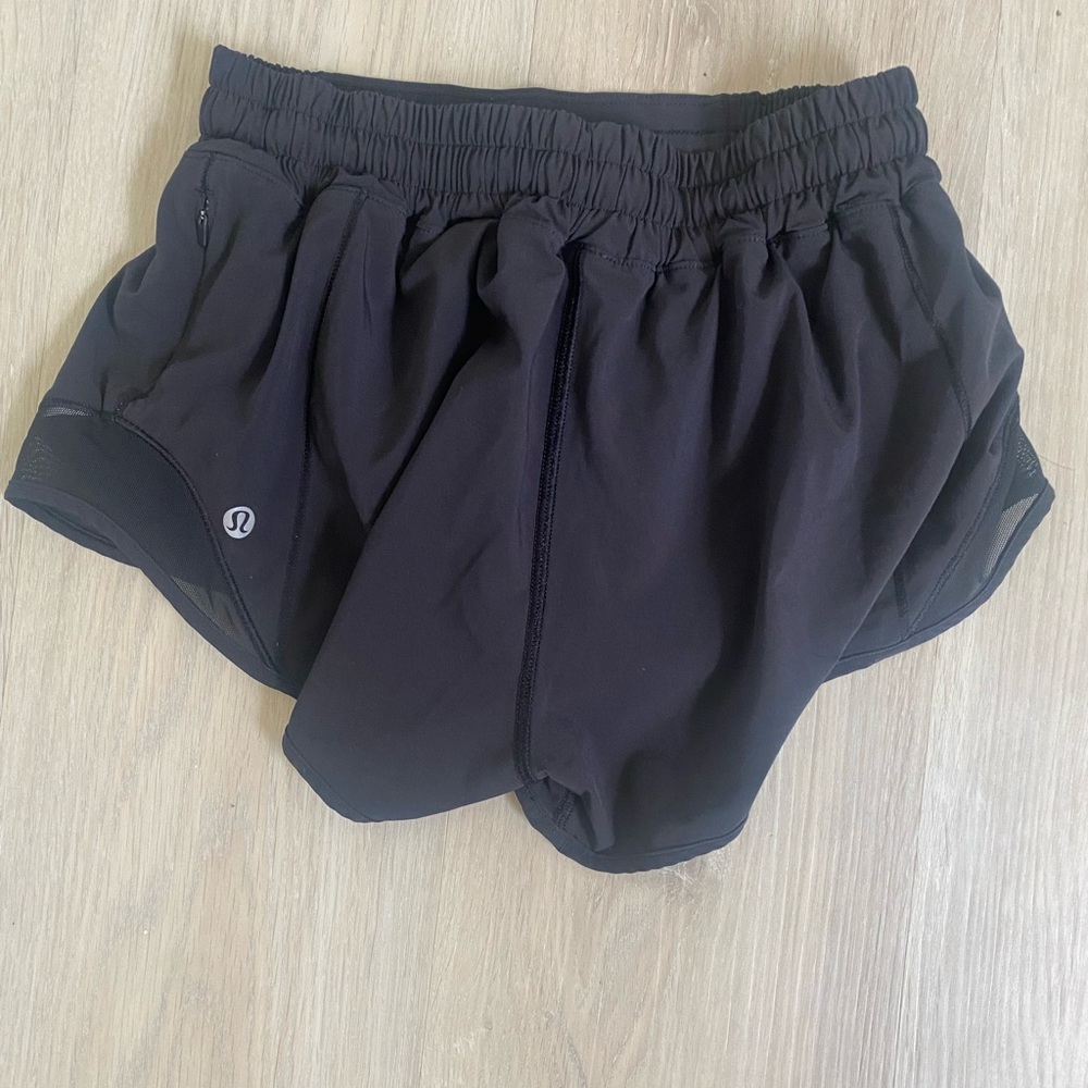Lululemon Hotty Hot Short 2.5”